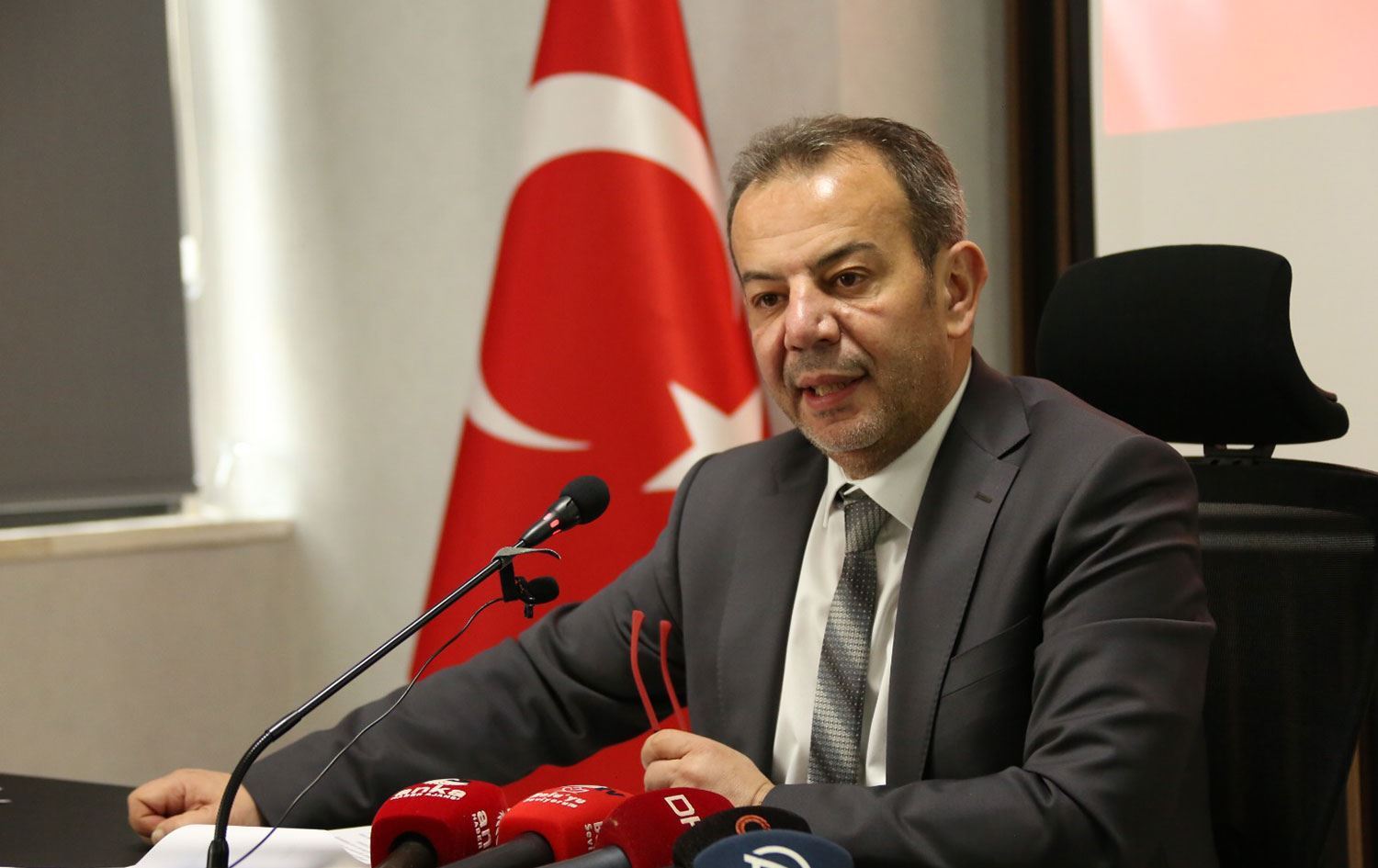 Serokê Şaredariya Bolu dîsan penaberên Sûriyeyî kirin armanc