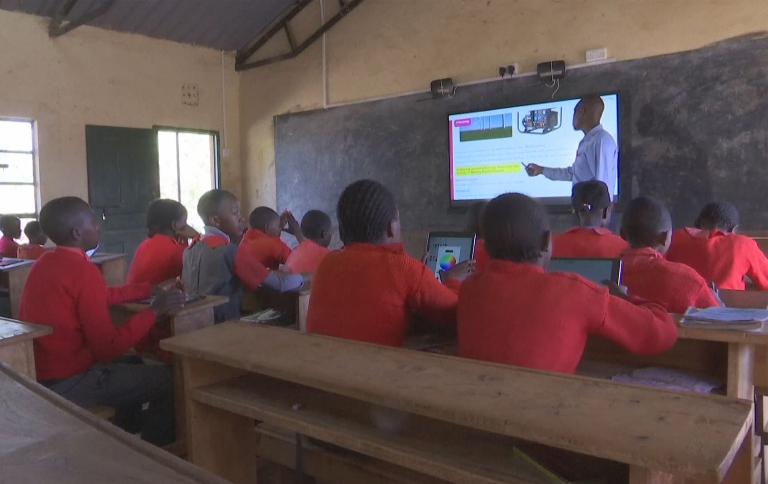 لە کینیا نەوەی نوێ دەیانەوێت لە جیاتی کشتوکاڵ و ئاژەڵداری فێری کۆدسازی بن