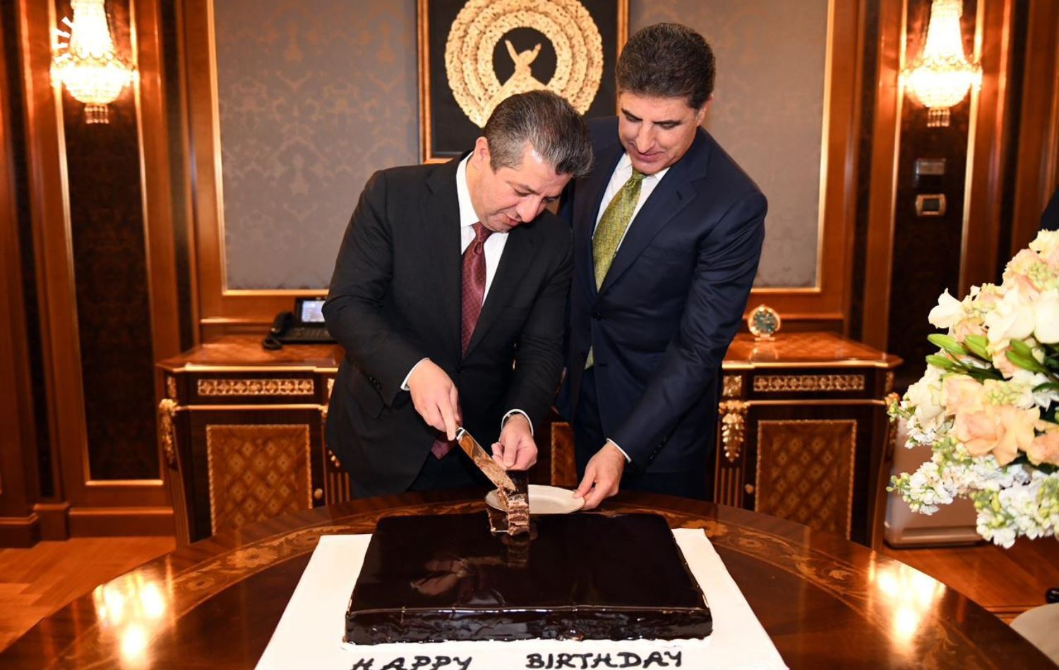 Neçirvan Barzani’den Mesrur Barzani’ye sürpriz doğum günü partisi