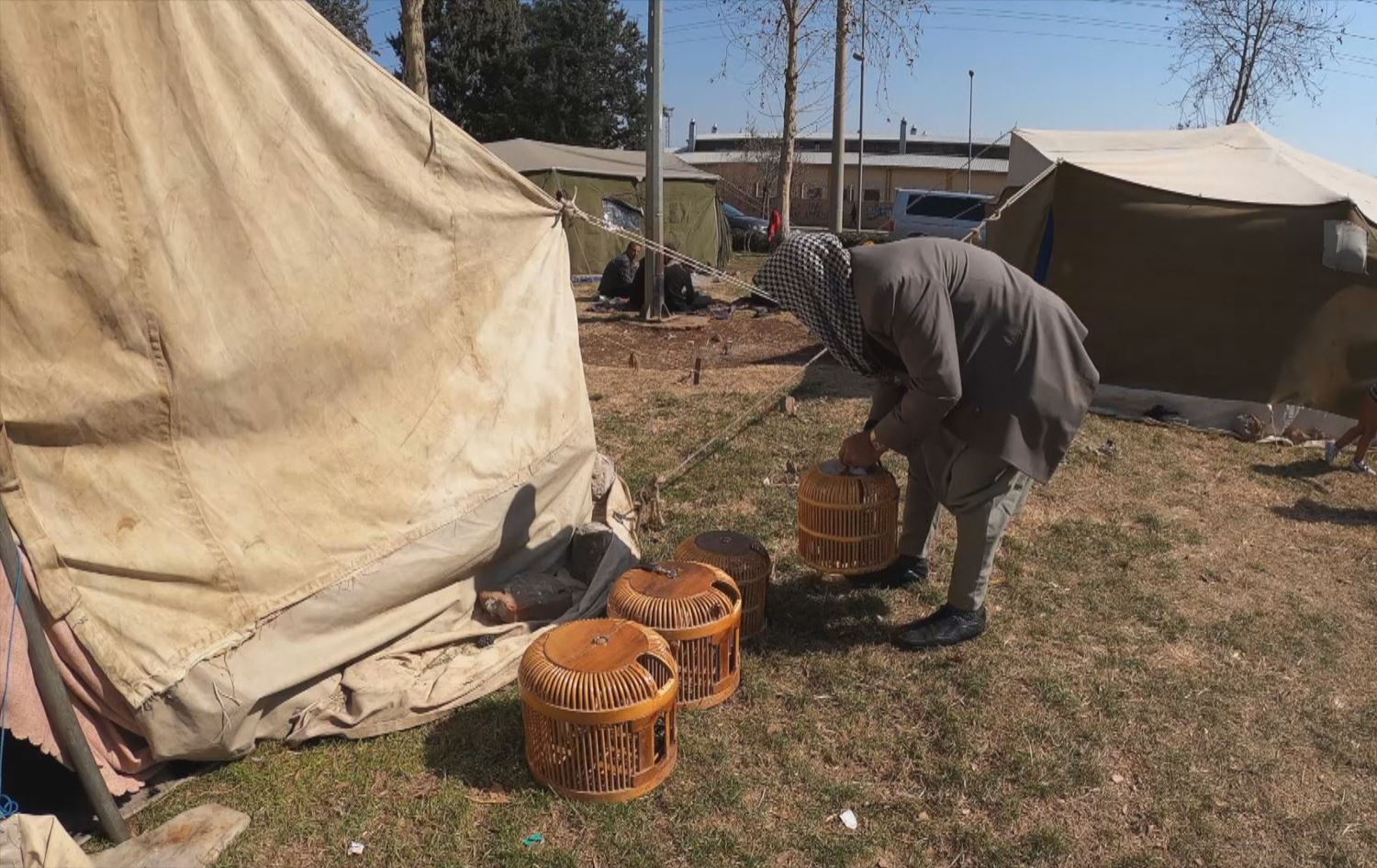 Şer û erdhej: Di nava 30 salan de 3 caran bê cih û war man