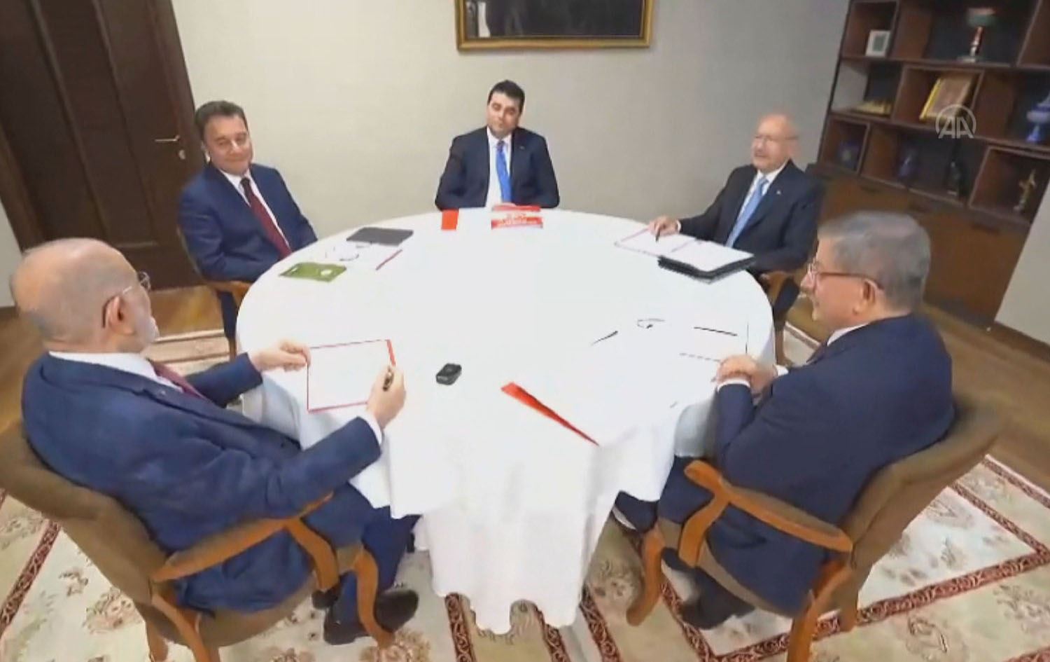 دەرچوونی ئی پارتی لە هاوپەیمانیی میللـەت "هاوکێشەی سیاسیی تورکیا دەگۆڕێت"