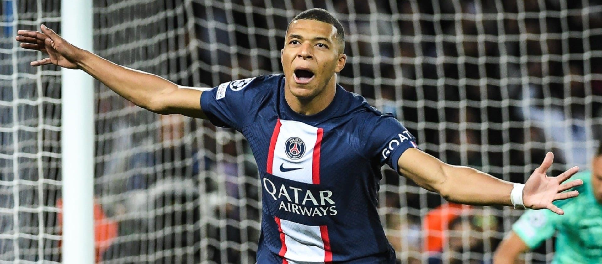 سوپەر ئێمباپێ دەردەکەوێت