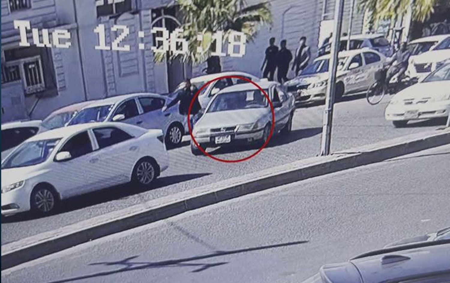 Namaz kıldığı esnada 56 bin doları çalındı