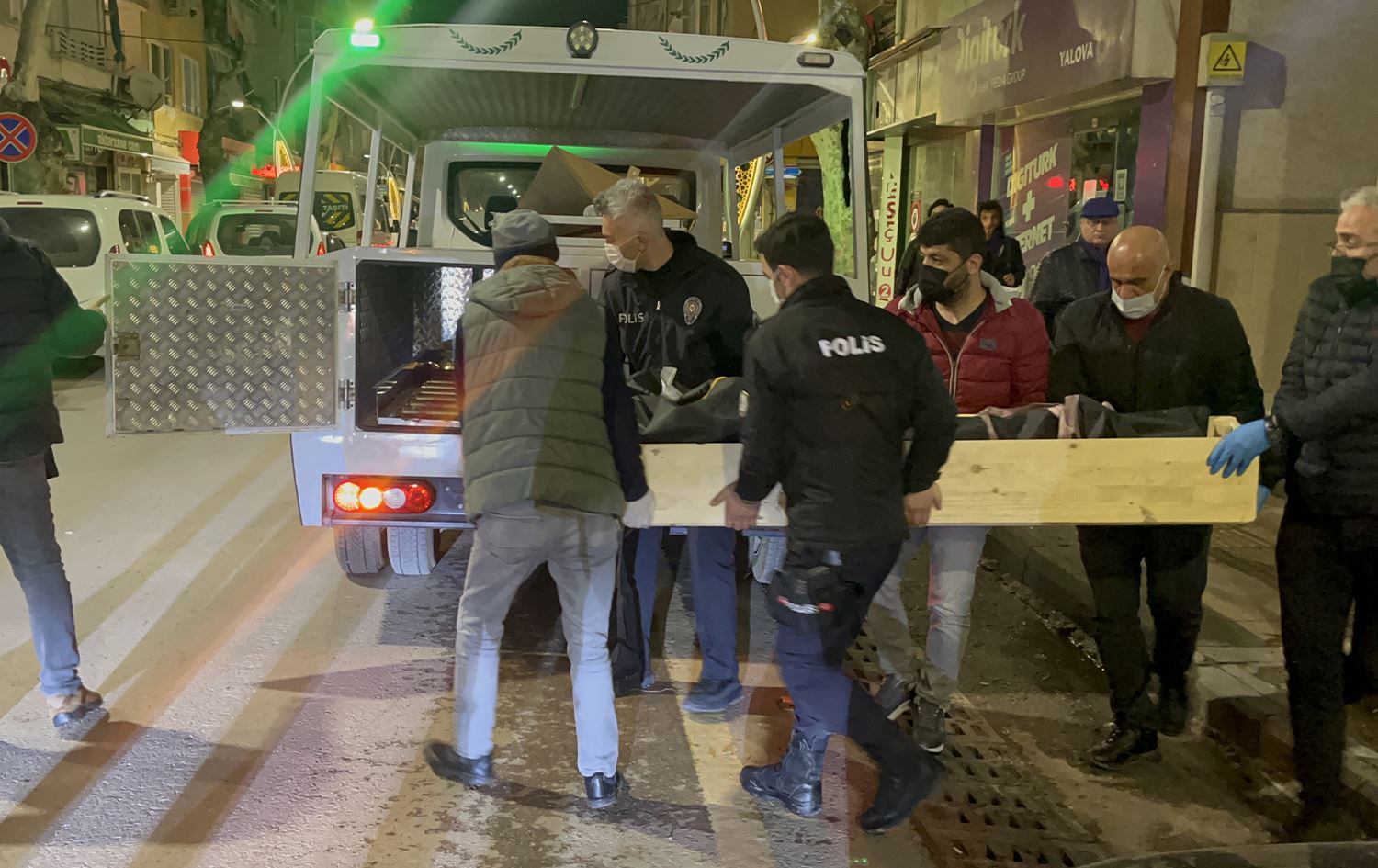 Li Yalova 2 biyanî di mala xwe de mirî hatin dîtin