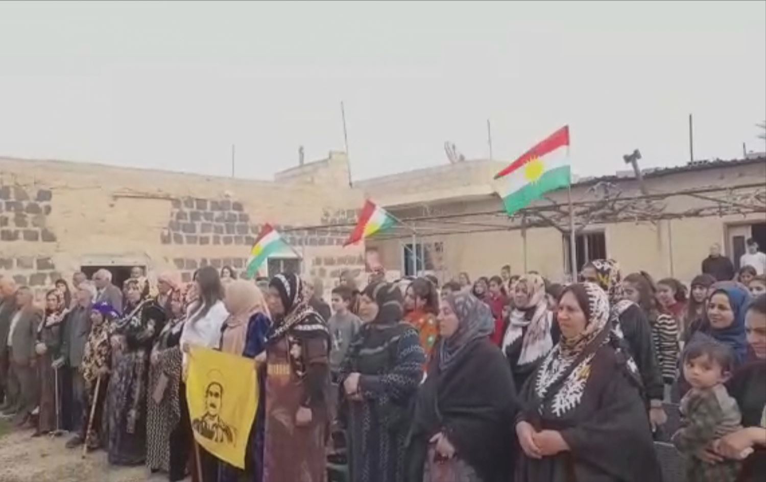 ENKSê bi dirûşma “Jîna Emînî Pêşenga Me Ye” di Roja Jinên Kedkar ên Cîhanê de çalakî li dar xistin