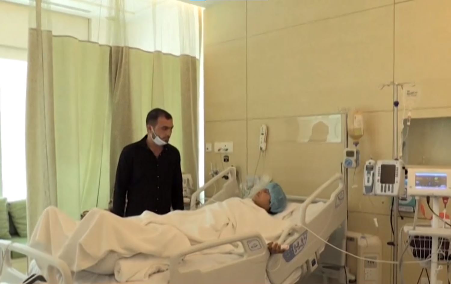 Li nexweşxaneyeke Îmarata Erebî dermankirina birîndarên erdhejê berdewam e