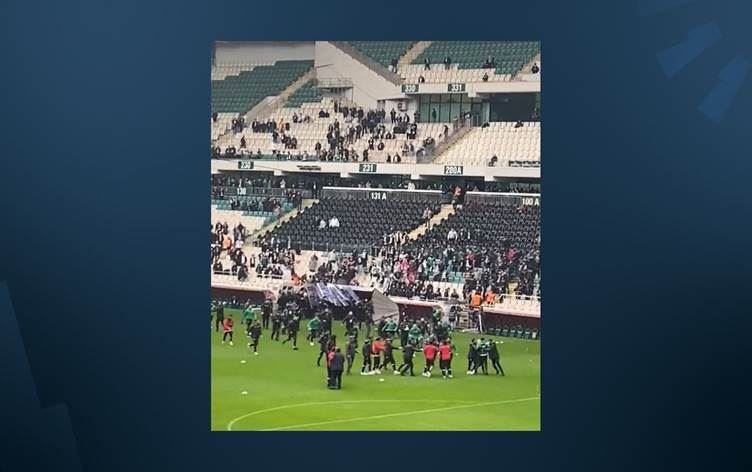 بورساسپۆر سزادرا و ئامەدسپۆر ناڕازییە