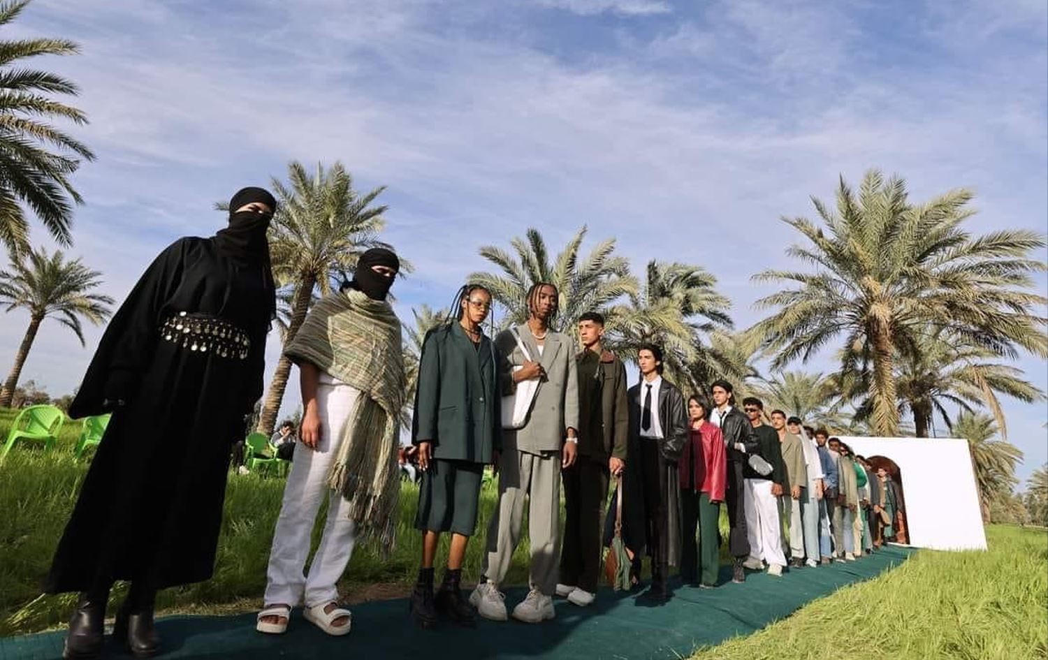 ژمارەیەک چالاکڤانی بەغدا بە نمایشی جلوبەرگ دژی داربڕینەوە دەوەستنەوە