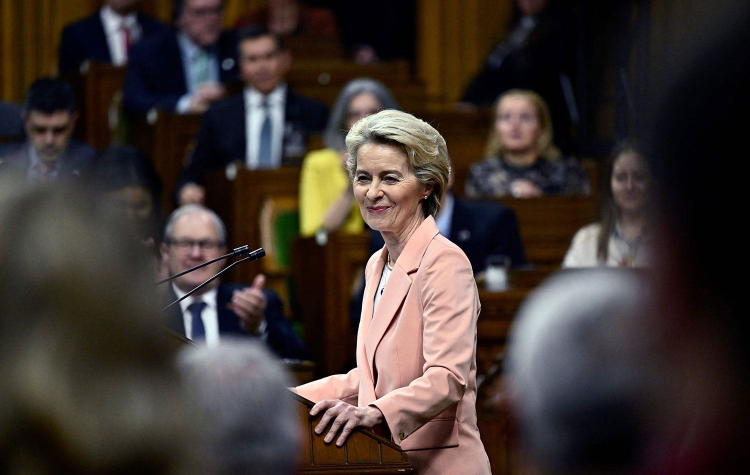 AB depremzedeler için bağış konferansı düzenleyecek