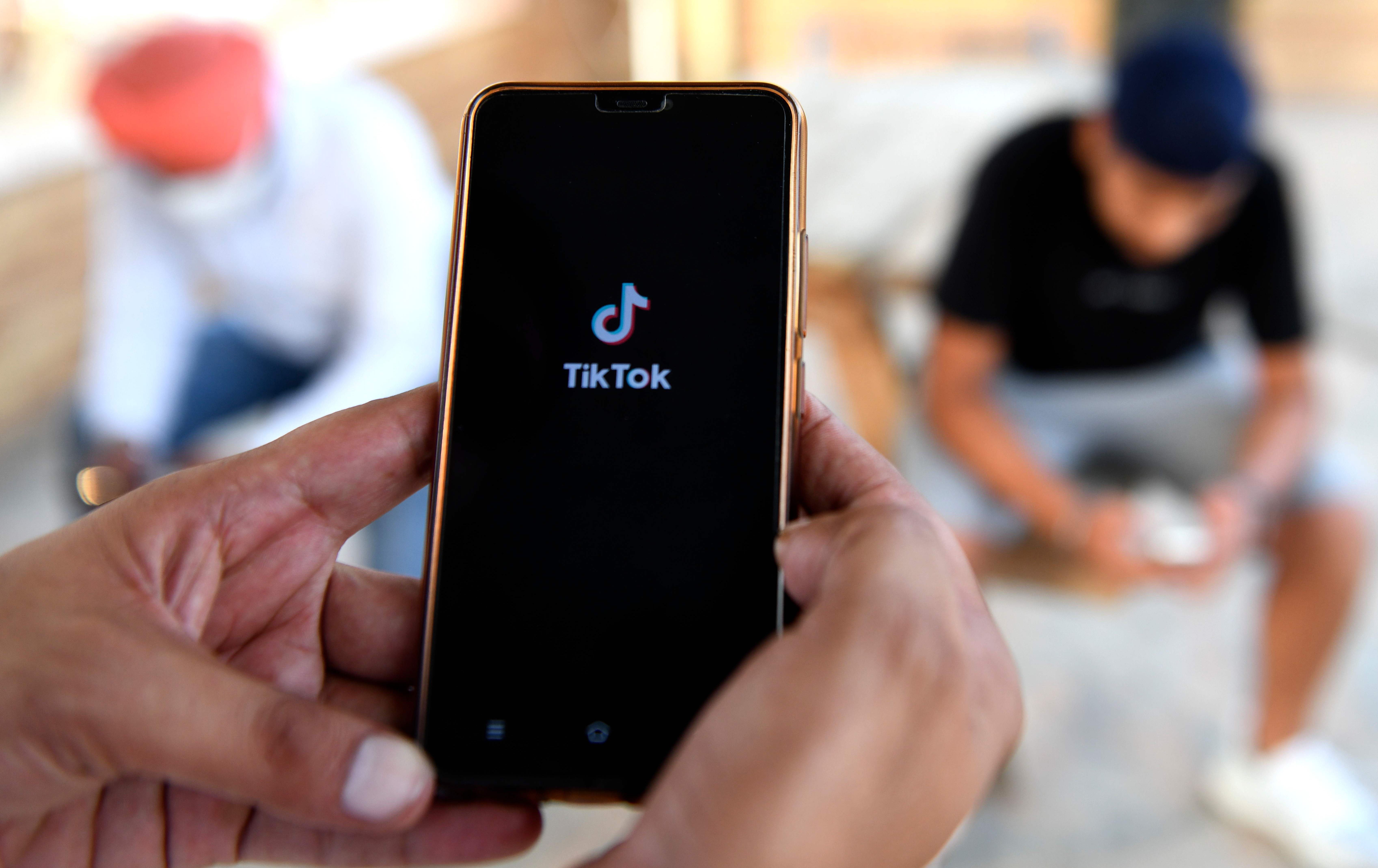 بەلجیکا بەکارهێنانی تیکتۆک لە فەرمانگەکان قەدەخە دەکات