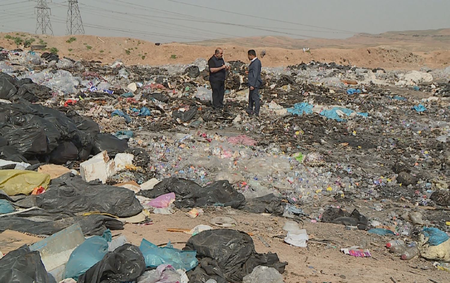 لە سلێمانی سووتاندنی زبڵ و خاشاک بووەتە هۆی مەترسی لەسەر ژینگە؛ "نازانین کێیە تا سزایان بدەین"