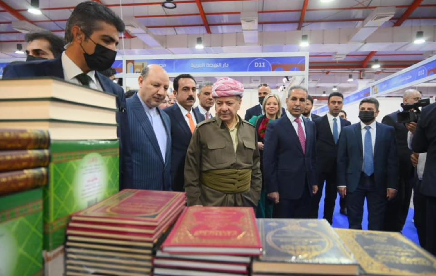 2 pirtûkên ku Serok Barzanî li Pêşangeha Pirtûkan a Hewlêrê kirîn li ser çi ne?