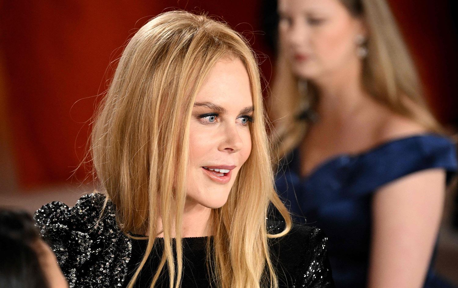 لە رێوڕەسمی ئۆسکاردا نیکۆڵ کیدمەن سەرنجی ئامادەبووان رادەکێشێت