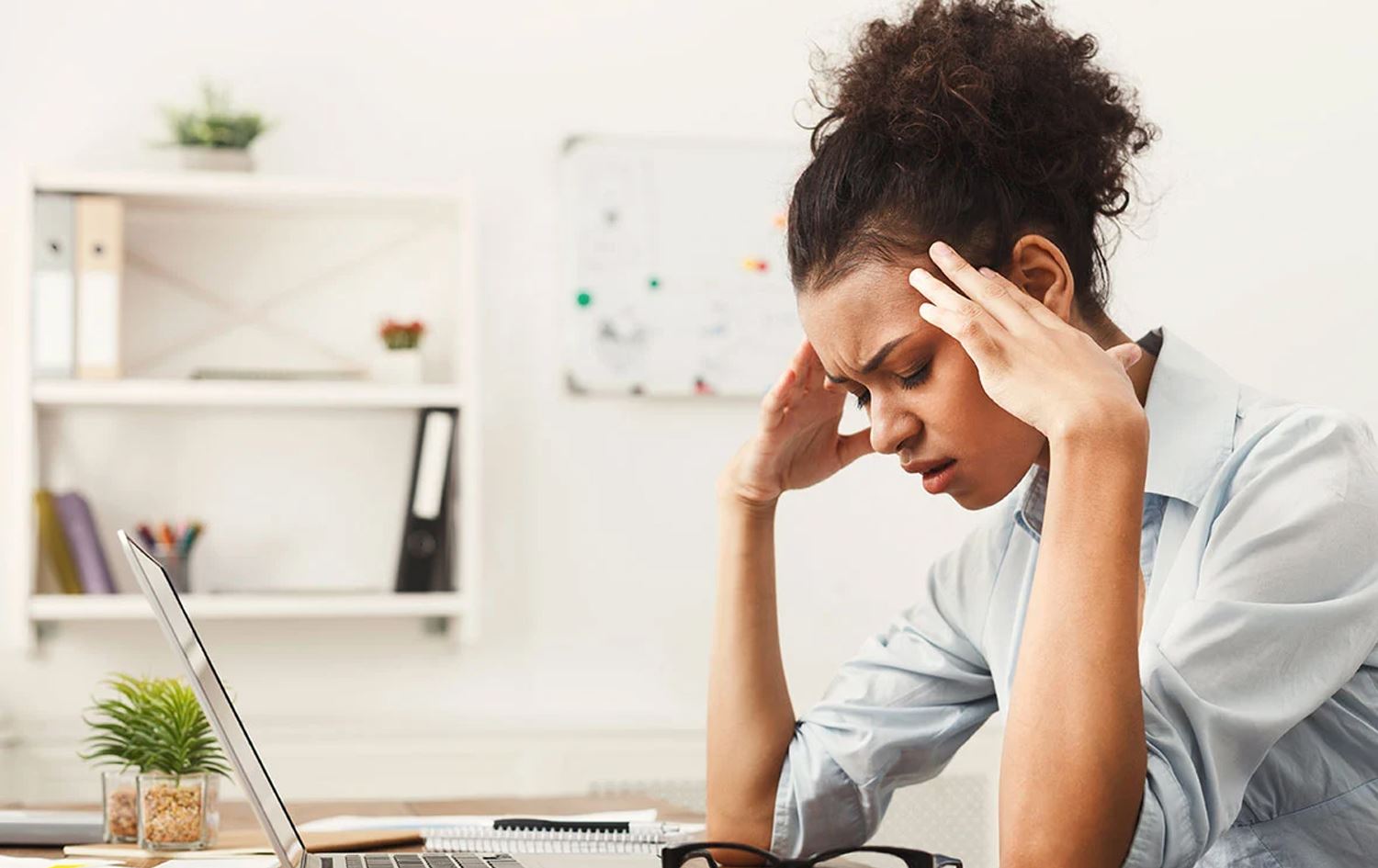 توێژینەوەیەکی ئەمریکی: گوشاری دەروونی تواناکانی مێشک کەمدەکاتەوە