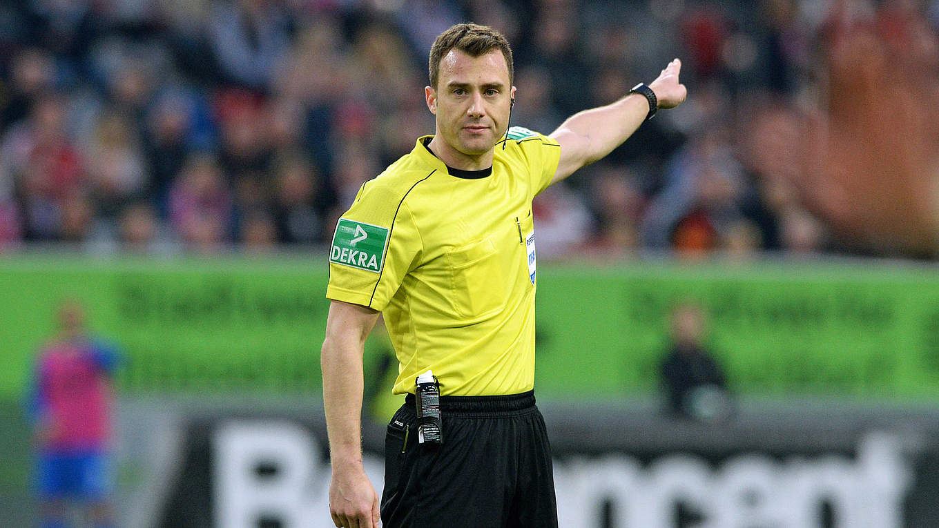 ئەو ناوبژیوانەی لە گەندەڵی تێوەگلاوە یاریی ریال مەدرید و لیڤەرپوول بەڕێوەدەبات