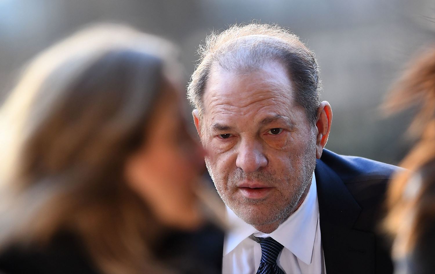 دادوەرێک دوو تۆمەتی دەستدرێژی سێکسی دژی هارڤی واینستن رەتدەکاتەوە