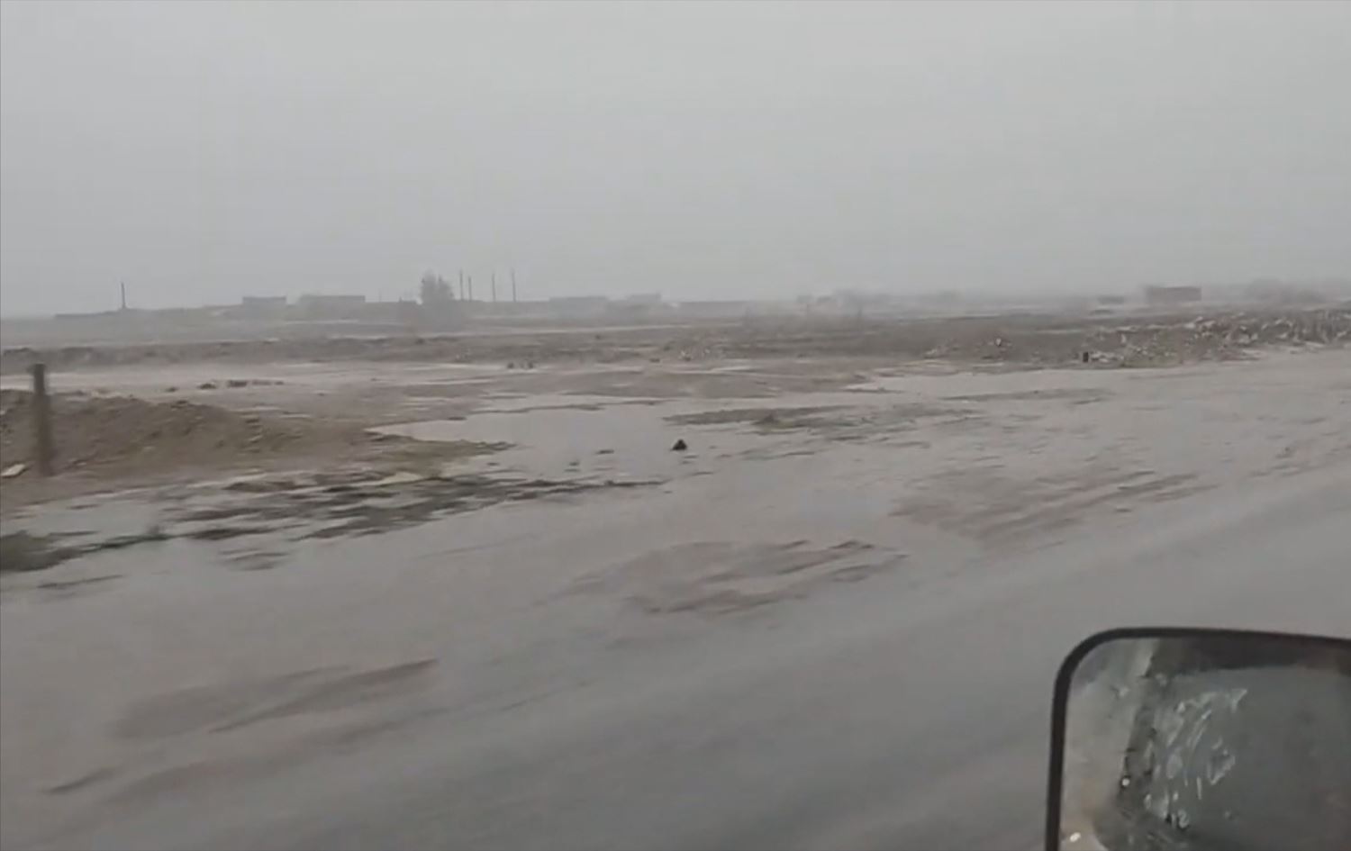 Rêya Heseke-Reqayê ji ber baranê hate girtin