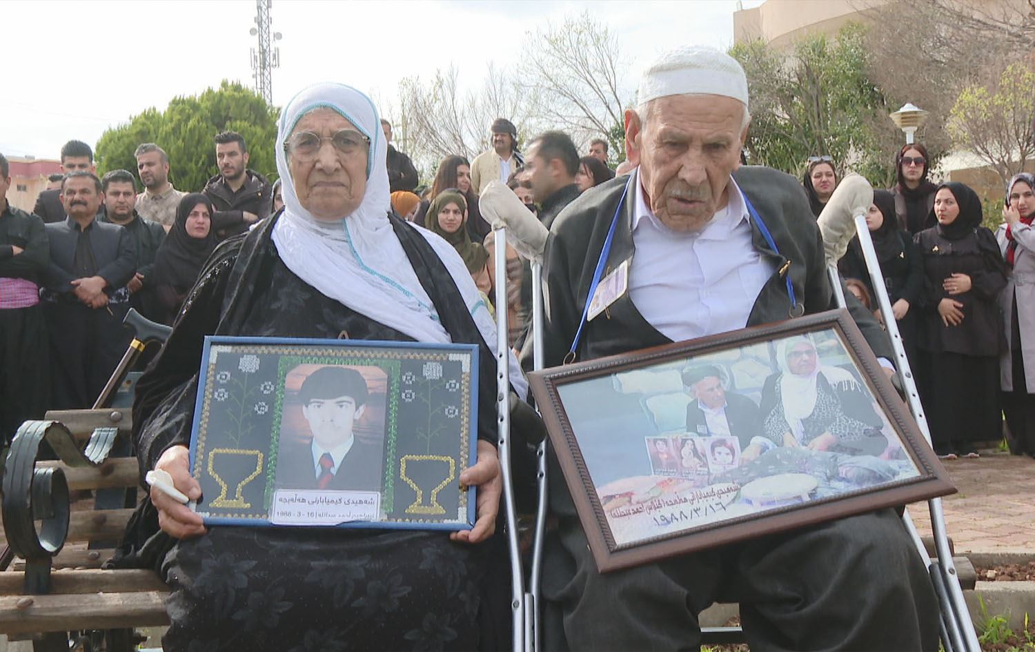 ژن و پیاوێکی هەڵەبجەیی نۆ منداڵیان قوربانیی کیمیابارانن: چاوەڕێ بوون ئێوارە بگەڕێینەوە