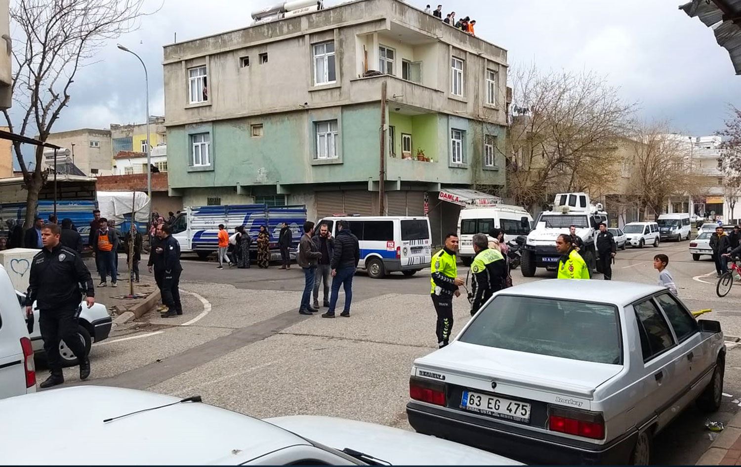 Urfa'da komşular arası kavga: 14 yaralı