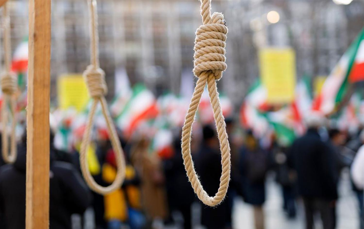 Li Urmiyê 1 jê jin 6 girtiyên Kurd hatin bidarvekirin