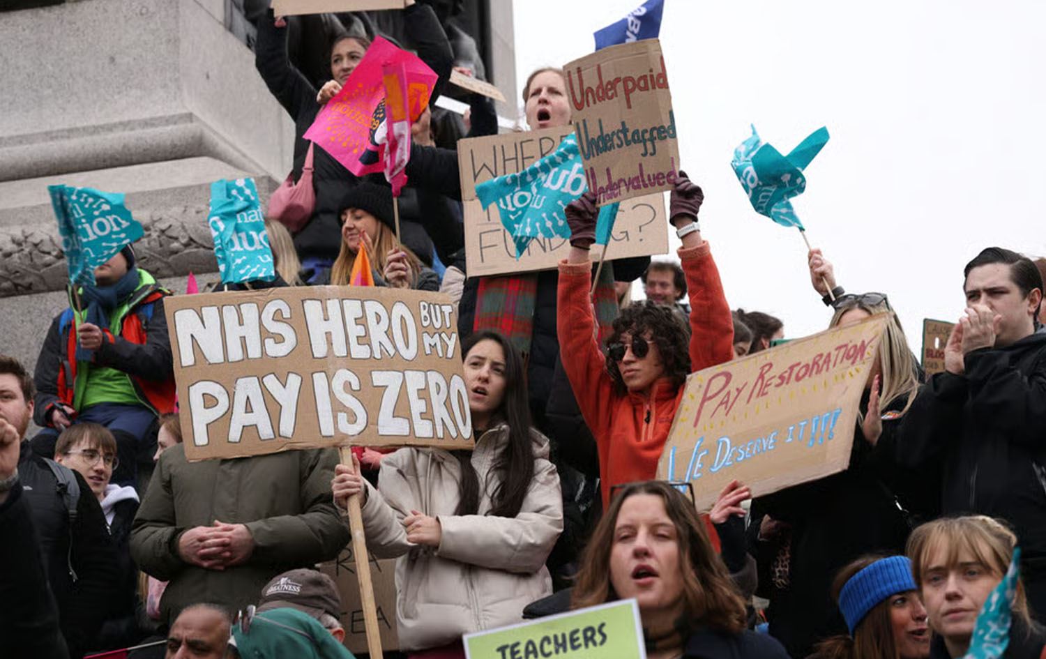 130 هەزار کارمەندی حکومی لە بەریتانیا بۆ زیادکردنی مووچە دەوام بایکۆت دەکەن