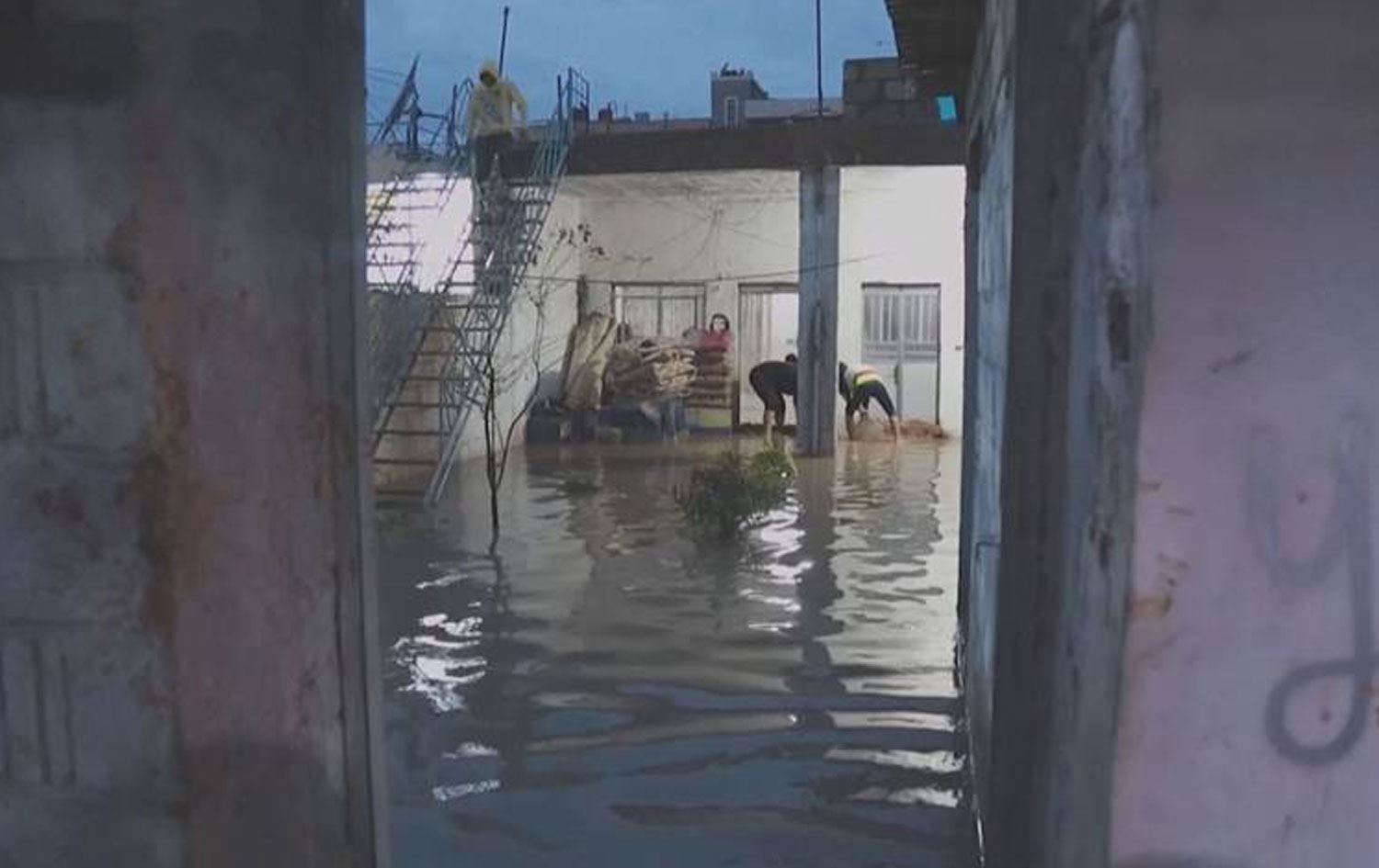 Qamışlo’da sel baskını