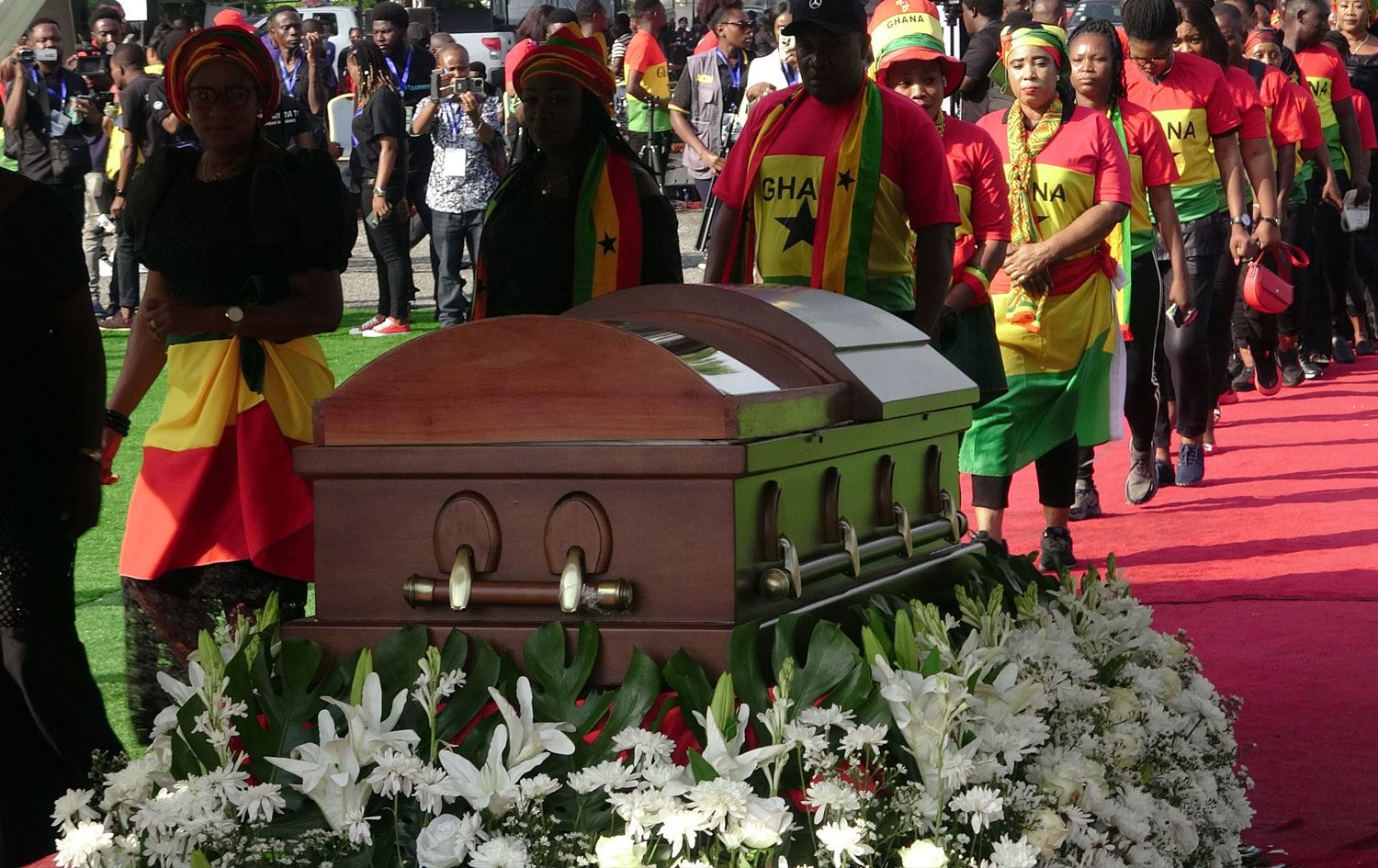 Hataysporlu Christian Atsu, Gana’da toprağa verildi