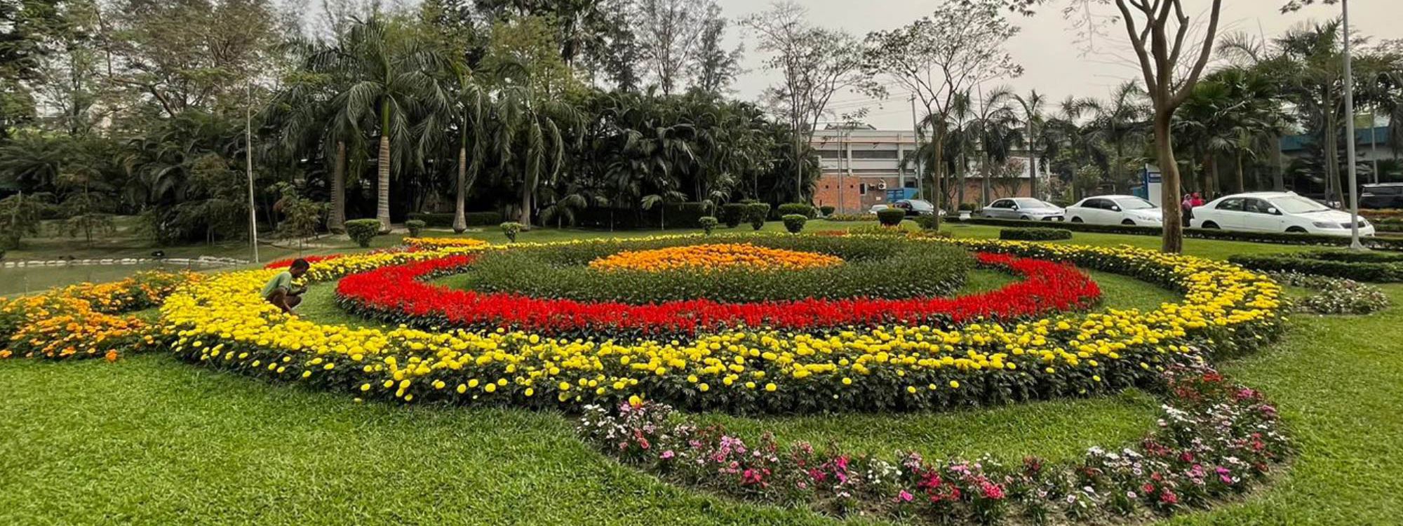 پارکێک دیمەنێکی ناوازە بە گەورەترین ناوچەی پیشەسازیی بەنگلادیش دەدات