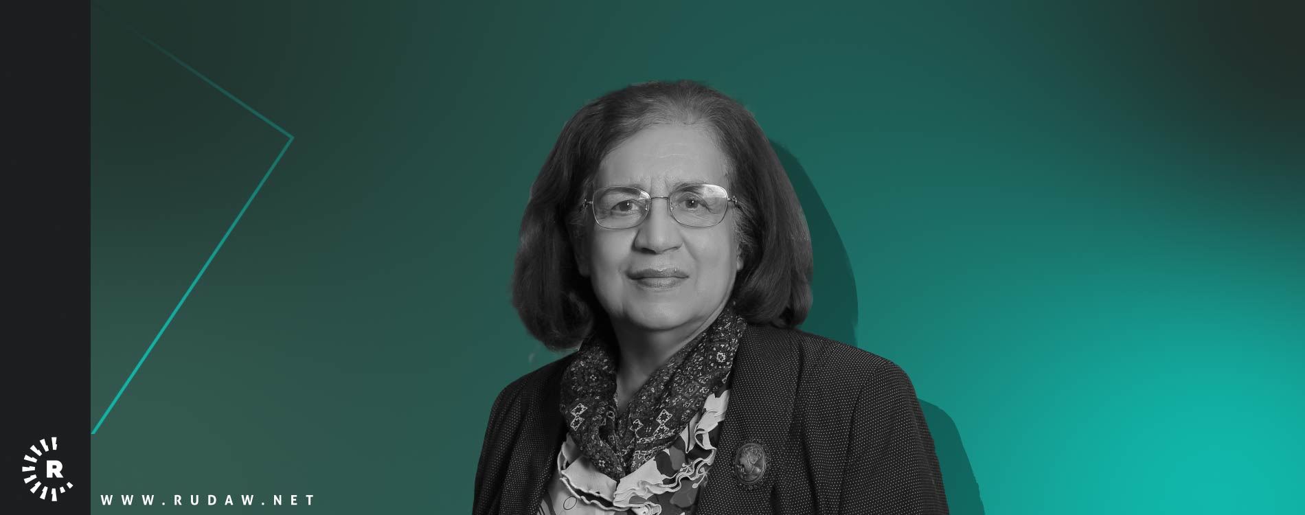 ژینگە و ئافرەت و كۆرپەکەی