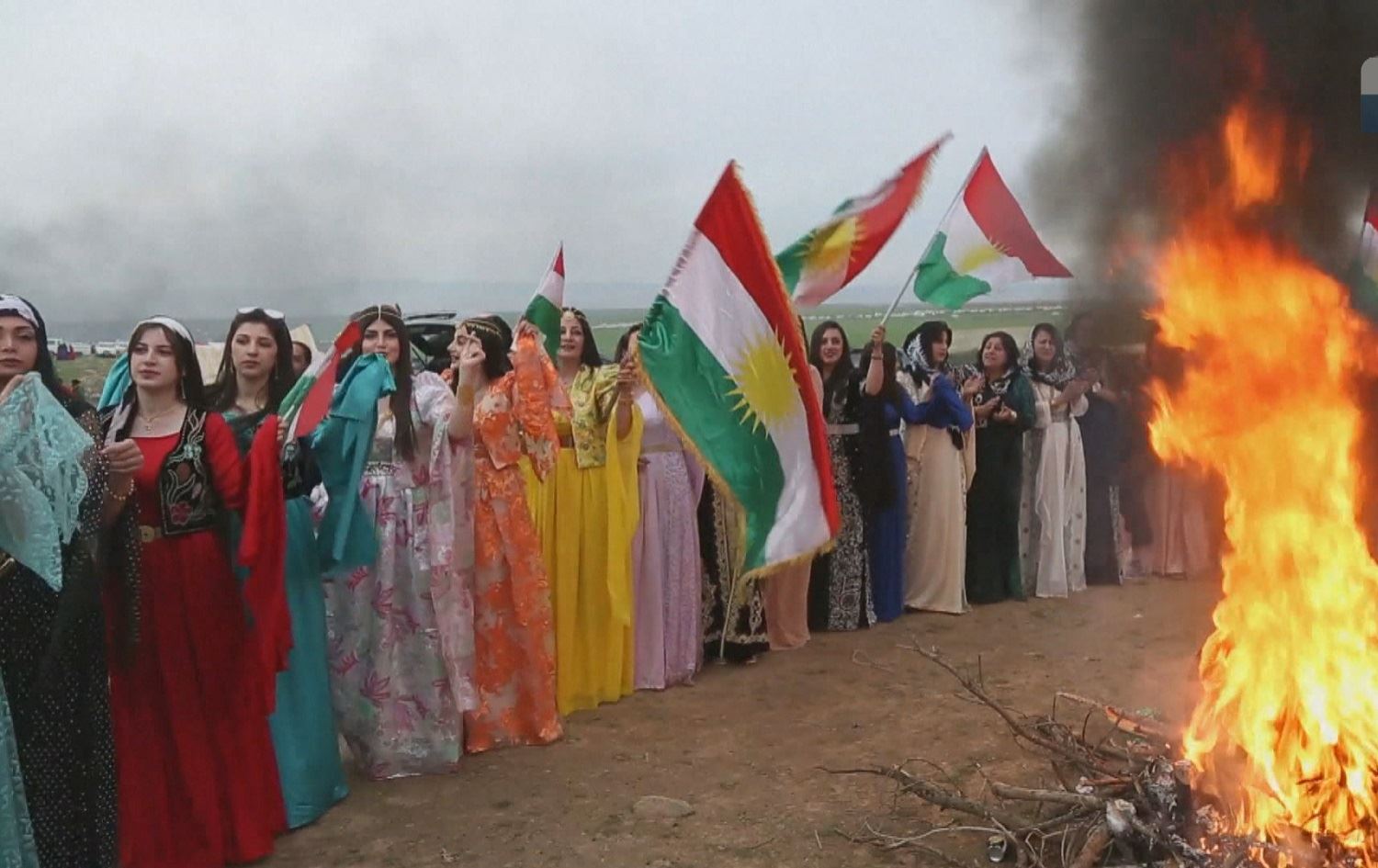 Li Dirbêsiyê bi hatina Newrozê dirûtina cilûbergên kurdî zêde bûye