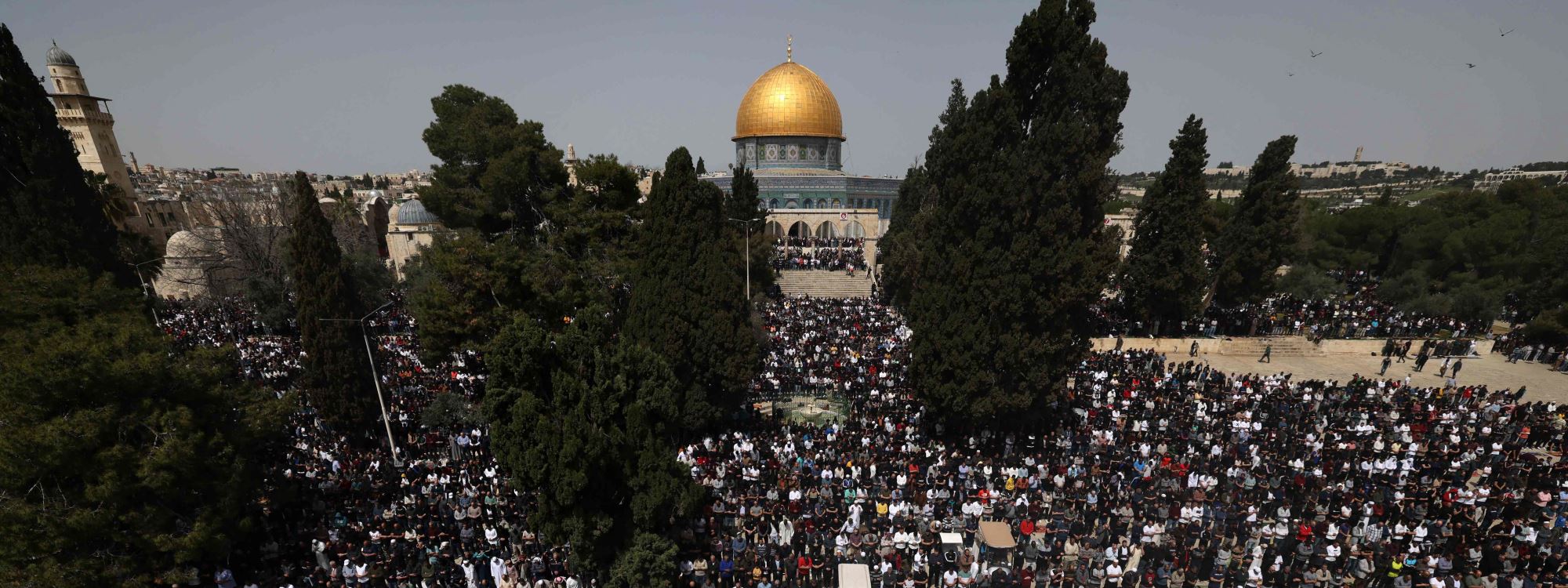 WÊNE - Yekem nimêja Înê ya Remezanê li Mizgefta Eqsayê hat kirin