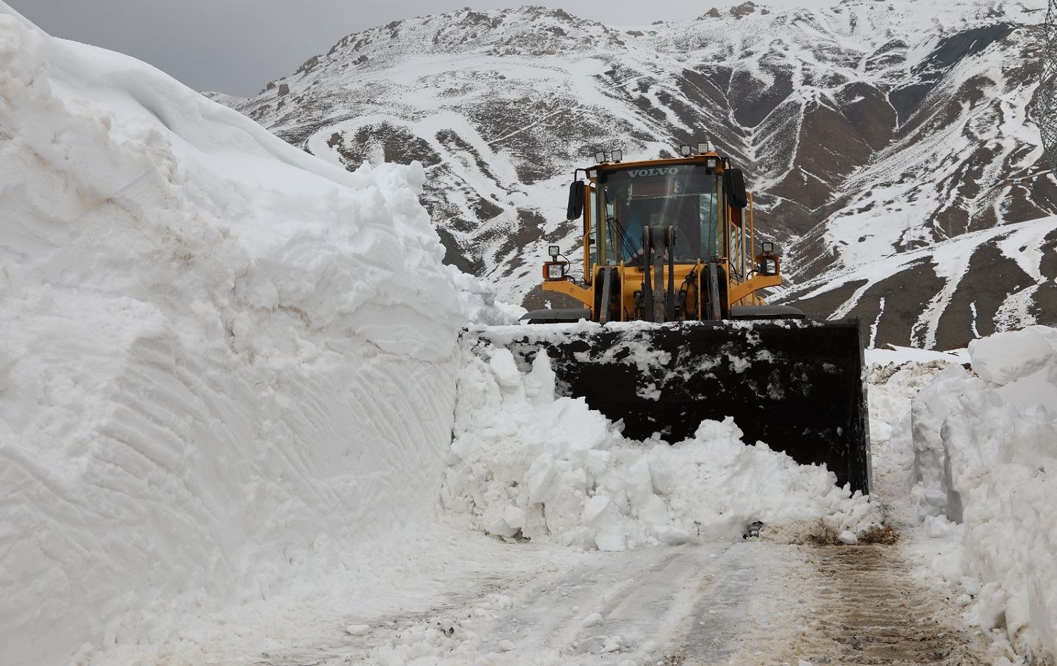Li Wanê rêya gund û zozanan tê vekirin