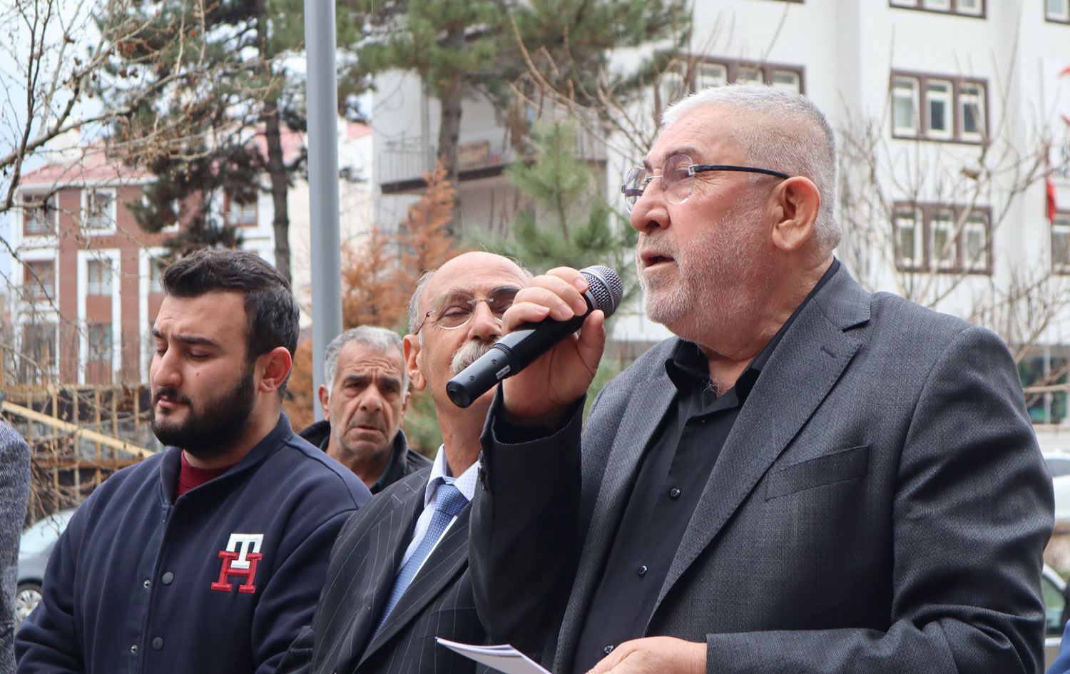 CHP’li aday adayı Doğan: Kürtçe’nin bilinmeyen bir dil tanımlamasını ayıpsıyorum