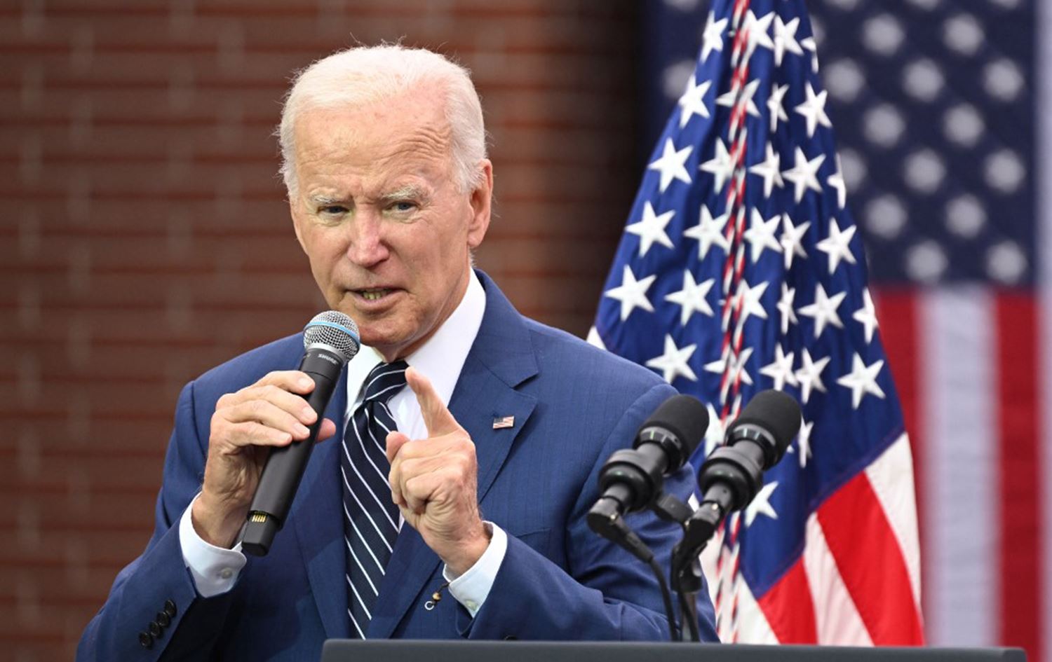 Biden bo Kongresê: Me navendên ser bi Îranê kirin armanc