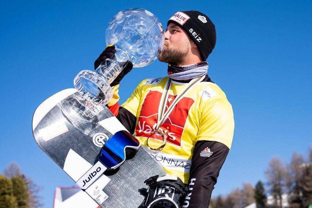 ڤیدیۆ؛ پێش توانەوەی بەفر مارتن دەستی خۆی وەشاند