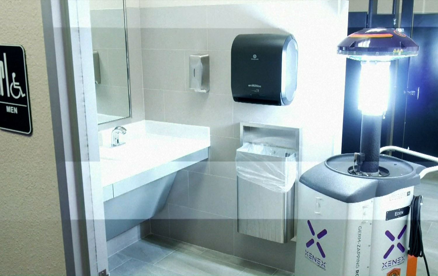 ئەمریکا رۆبۆتێک بەرهەم دەهێنێت کەڕووە مەترسیدارەکانی هۆڵی نەشتەرگەری لەنێودەبات