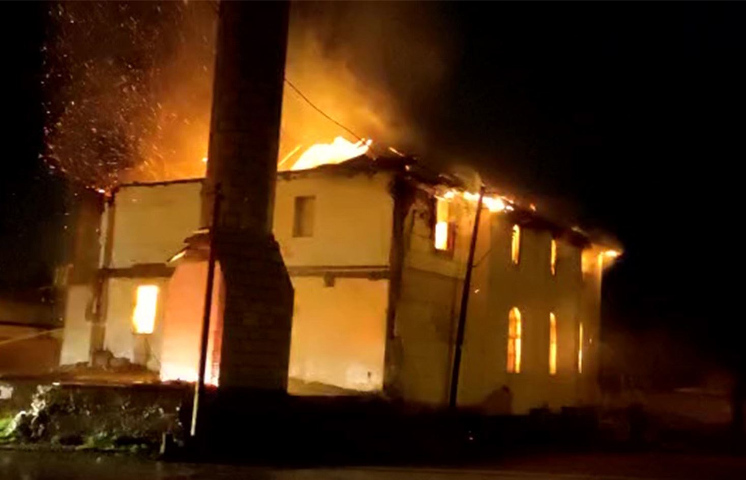 Li Xarpêtê agir bi mizgefteke dîrokî ket