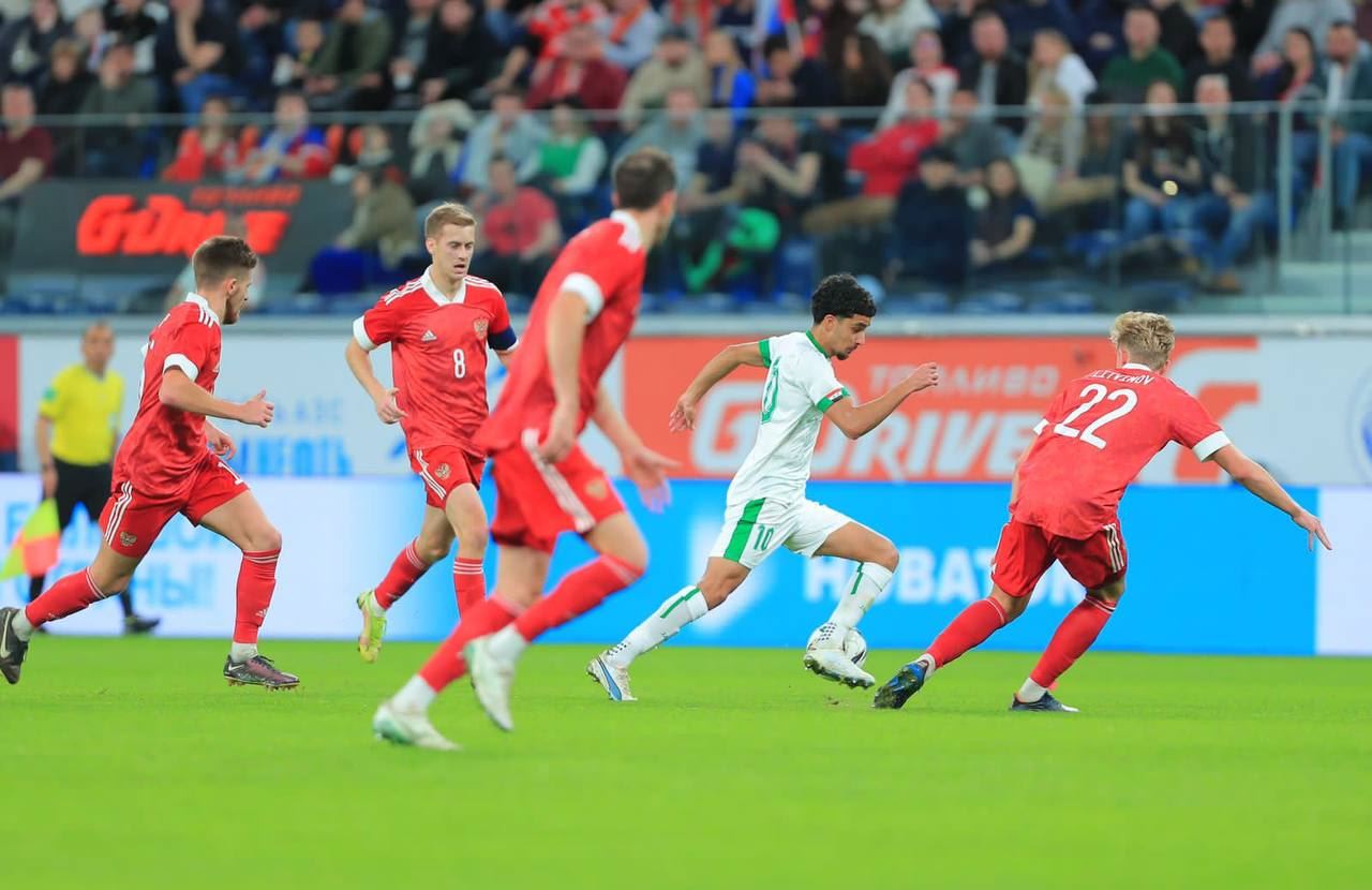 هاندەران داوا دەکەن تێن هاگ هەل بداتە زیدان