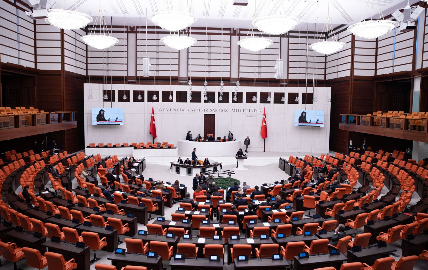 Yeni yargı paketi Meclis'te kabul edildi