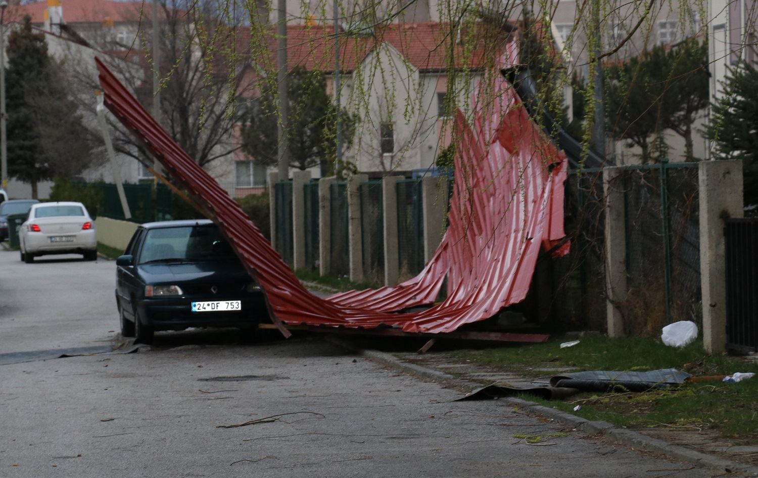 Li Erzînganê bahoz: Banê xaniyan firiyan