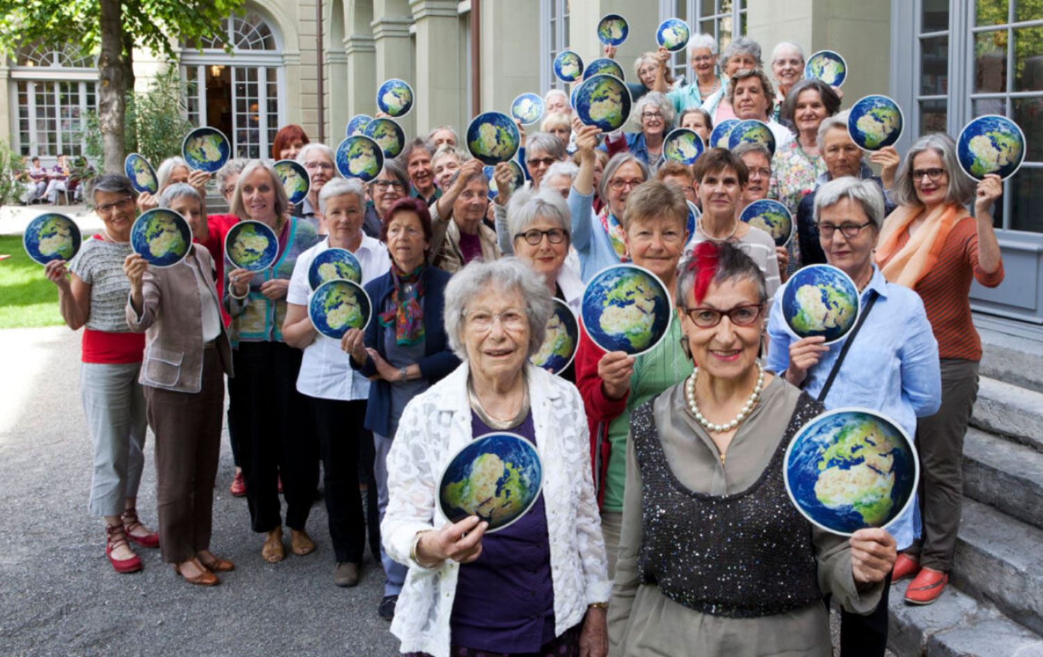 İsviçre'de 2 bin kadın AİHM'de dava açtı