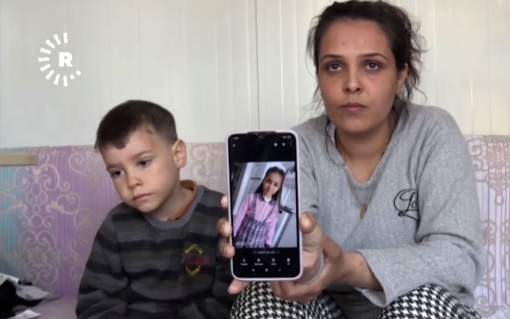 Jina ku 2 zarok û hevjînê xwe di erdhejê de ji dest dane li nexweşxanyê zanî ku dûcanî ye