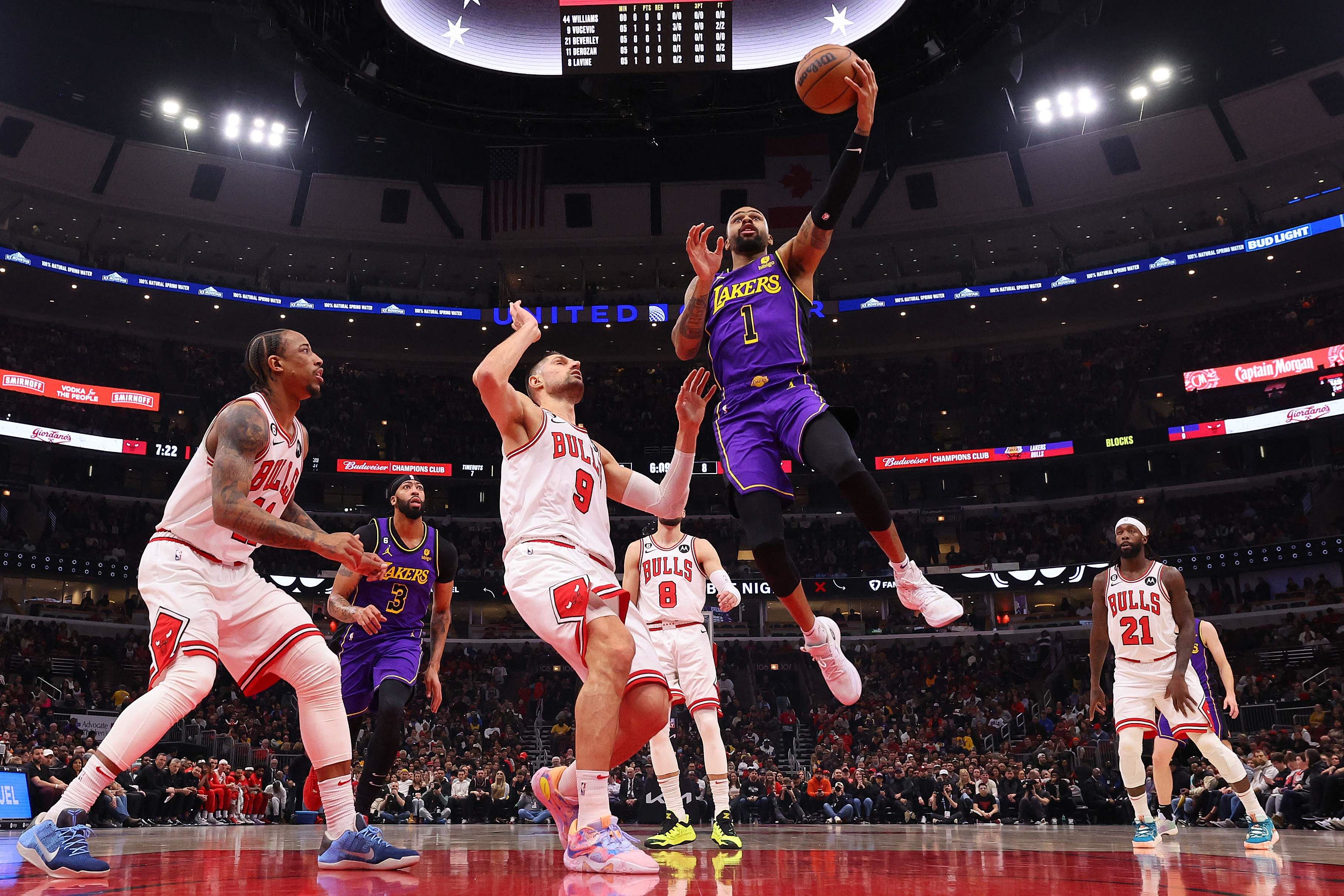 ڤیدیۆ؛ شیکاگۆ بولز 121-91 خاڵ چارلۆت هۆرنێتز بردەوە