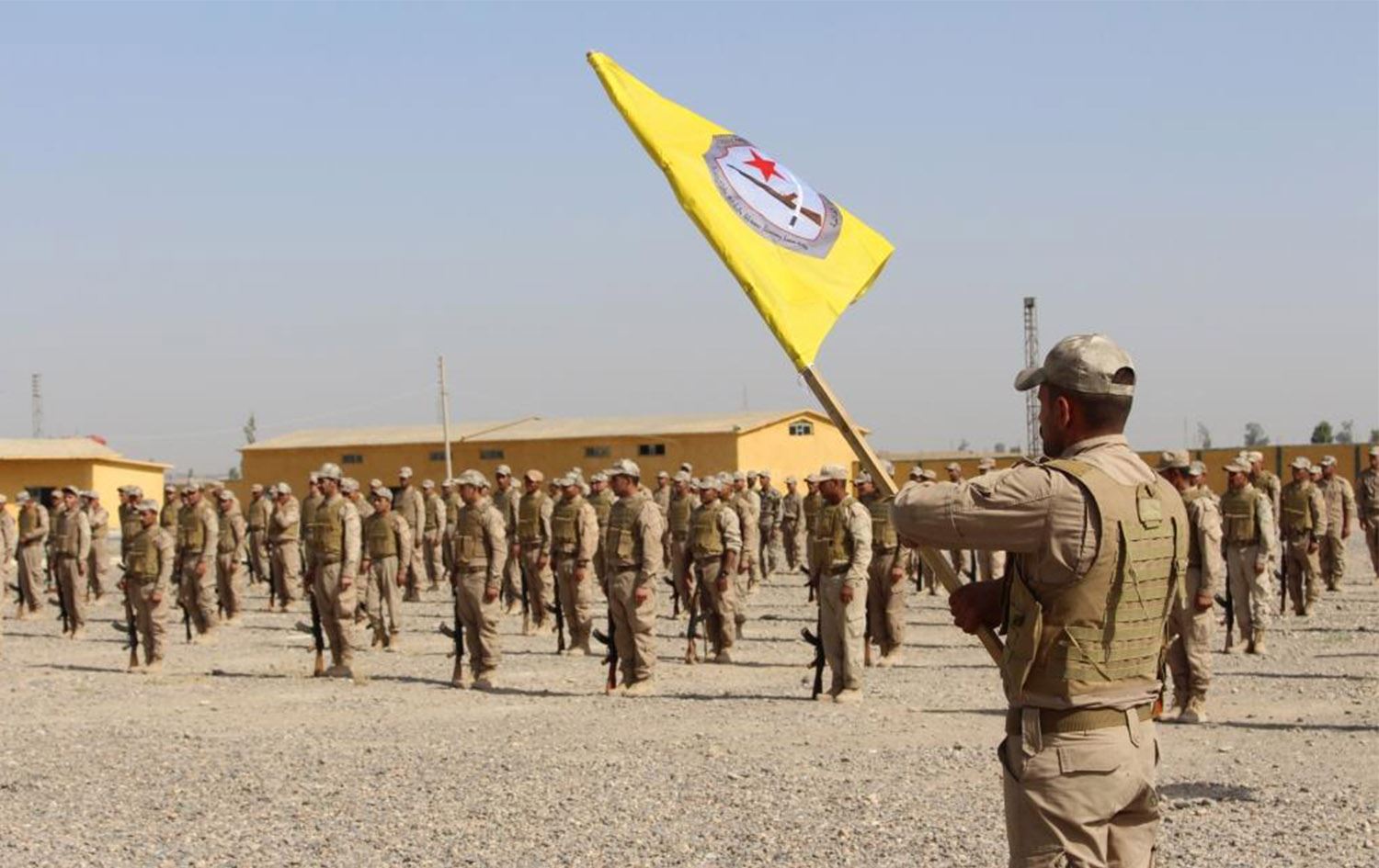 Rêveberiya Xweser ji bo kesên ji leşkeriyê reviyane efû derxist