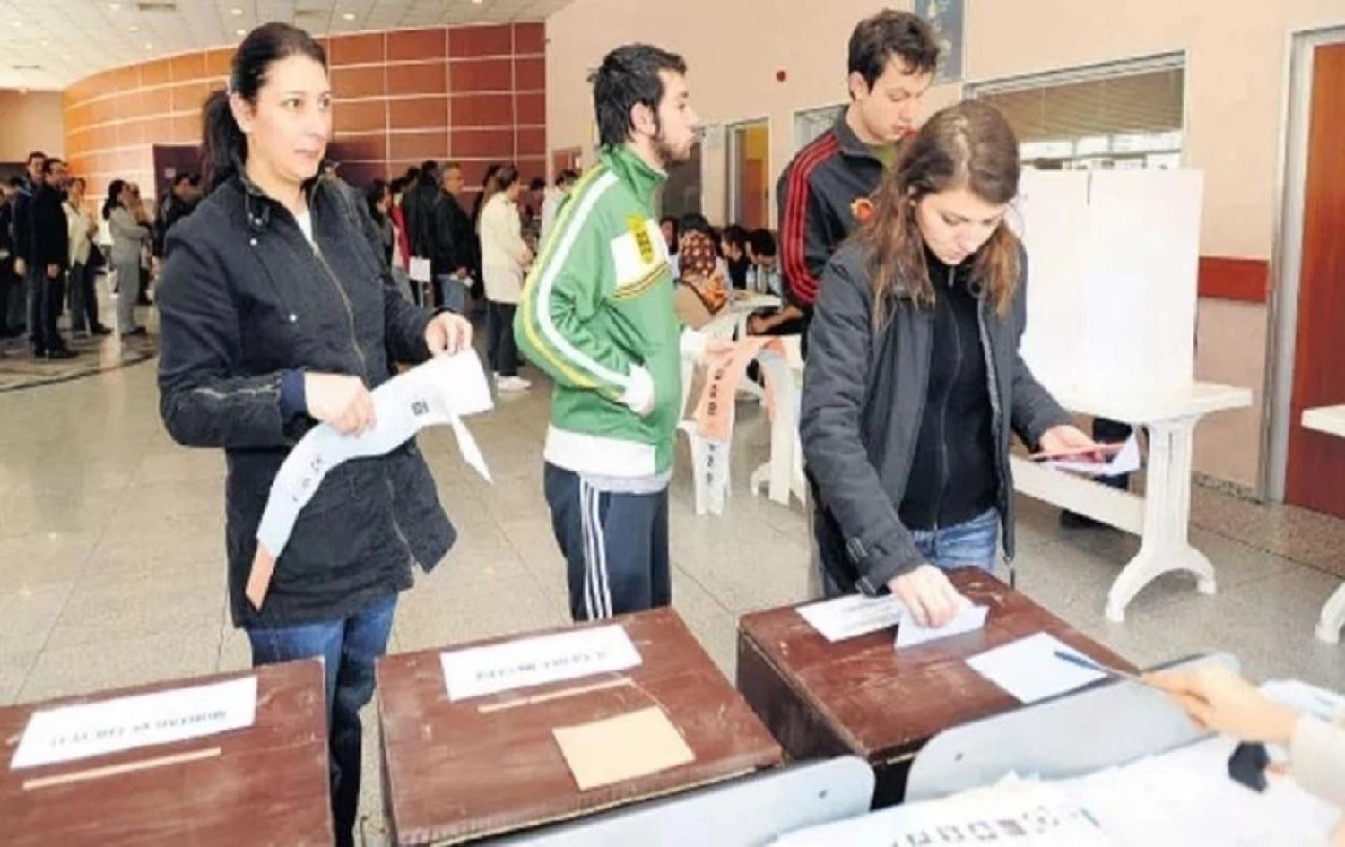 Rapirsî: Ji sedî 89ê ciwanan diçin ser sindoqên dengdanê