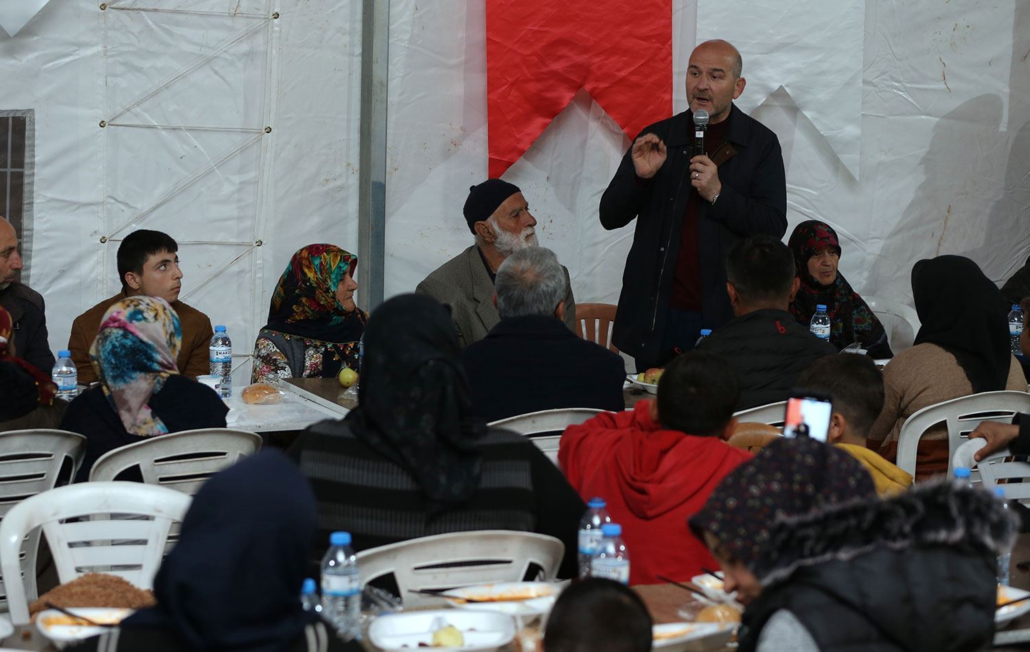 Soylu: 2 milyon û 650 hezar ji mexdûrên erdhejê di nav çadiran de dimînin