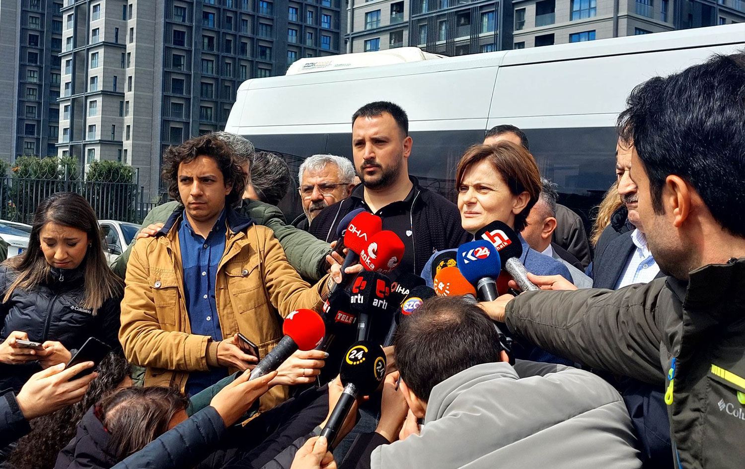 Ji CHPê daxuyaniya "êrîşa çekdarî" ya li dijî şaxa wê ya Stenbolê