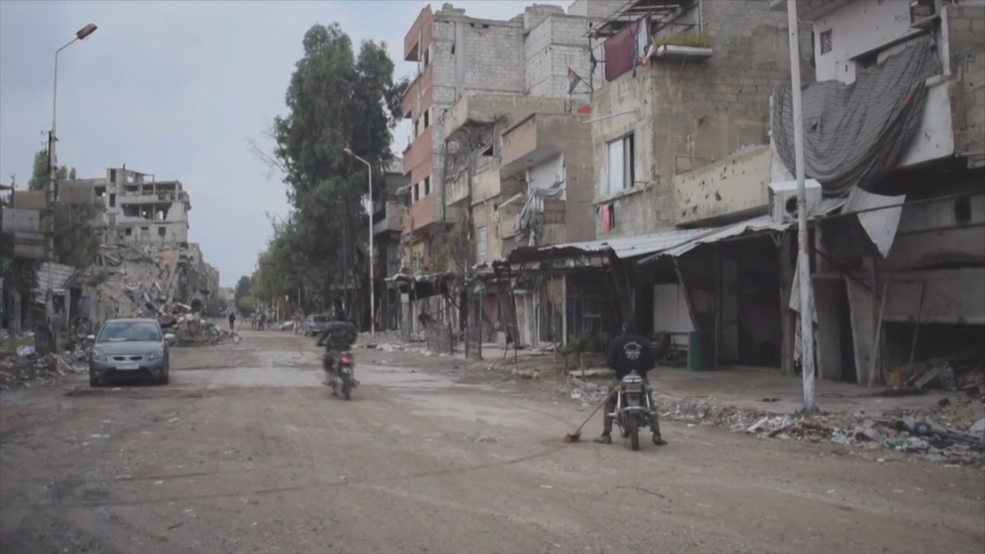Li Sûriyê derbarê rewşa koçberên Filistînî û zerardîtiyên erdhejê hişyariyê hişyarî hat dayin