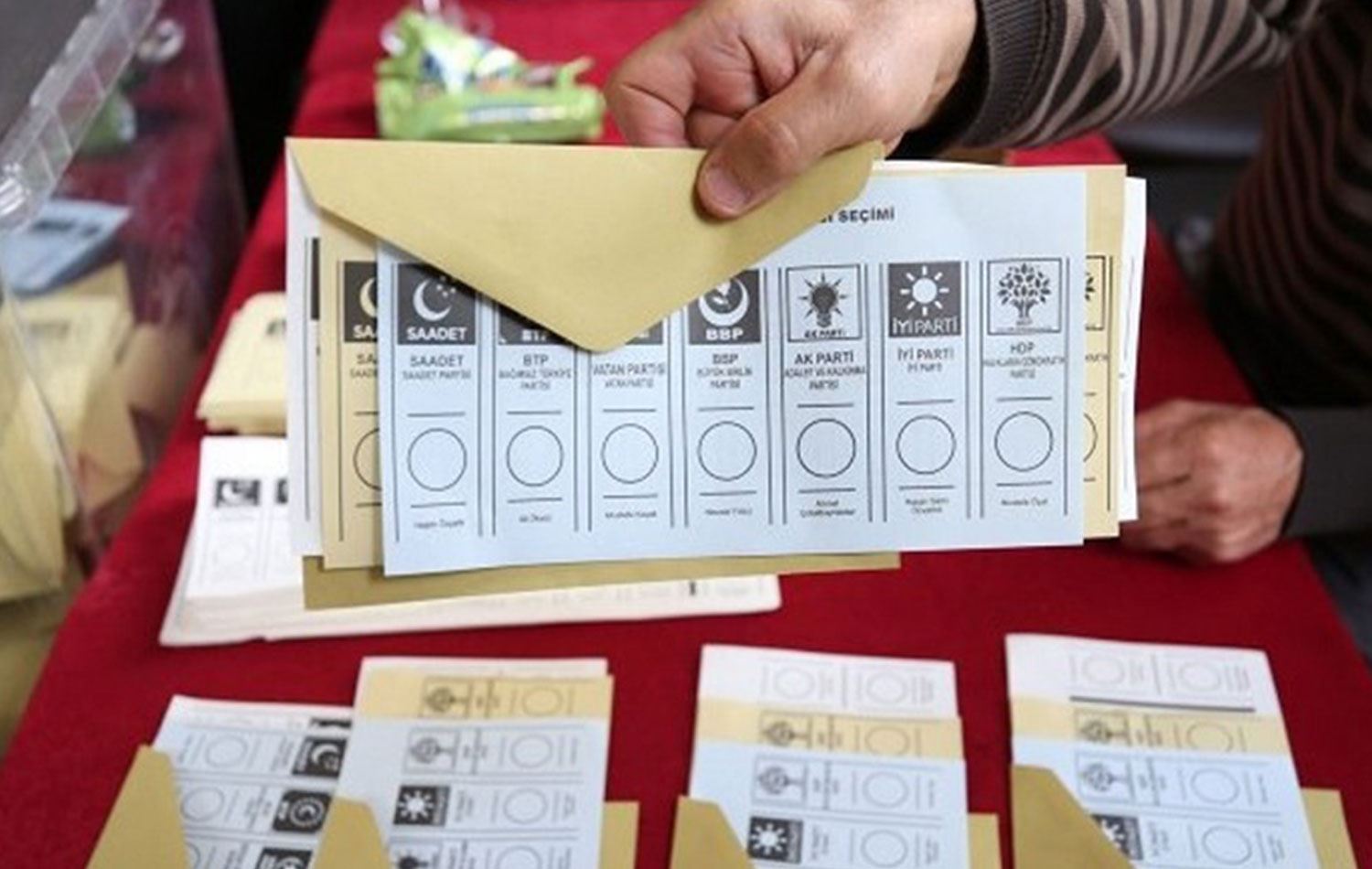 Hamza Dağ açıkladı: Son anketlere göre Erdoğan kazanıyor mu?