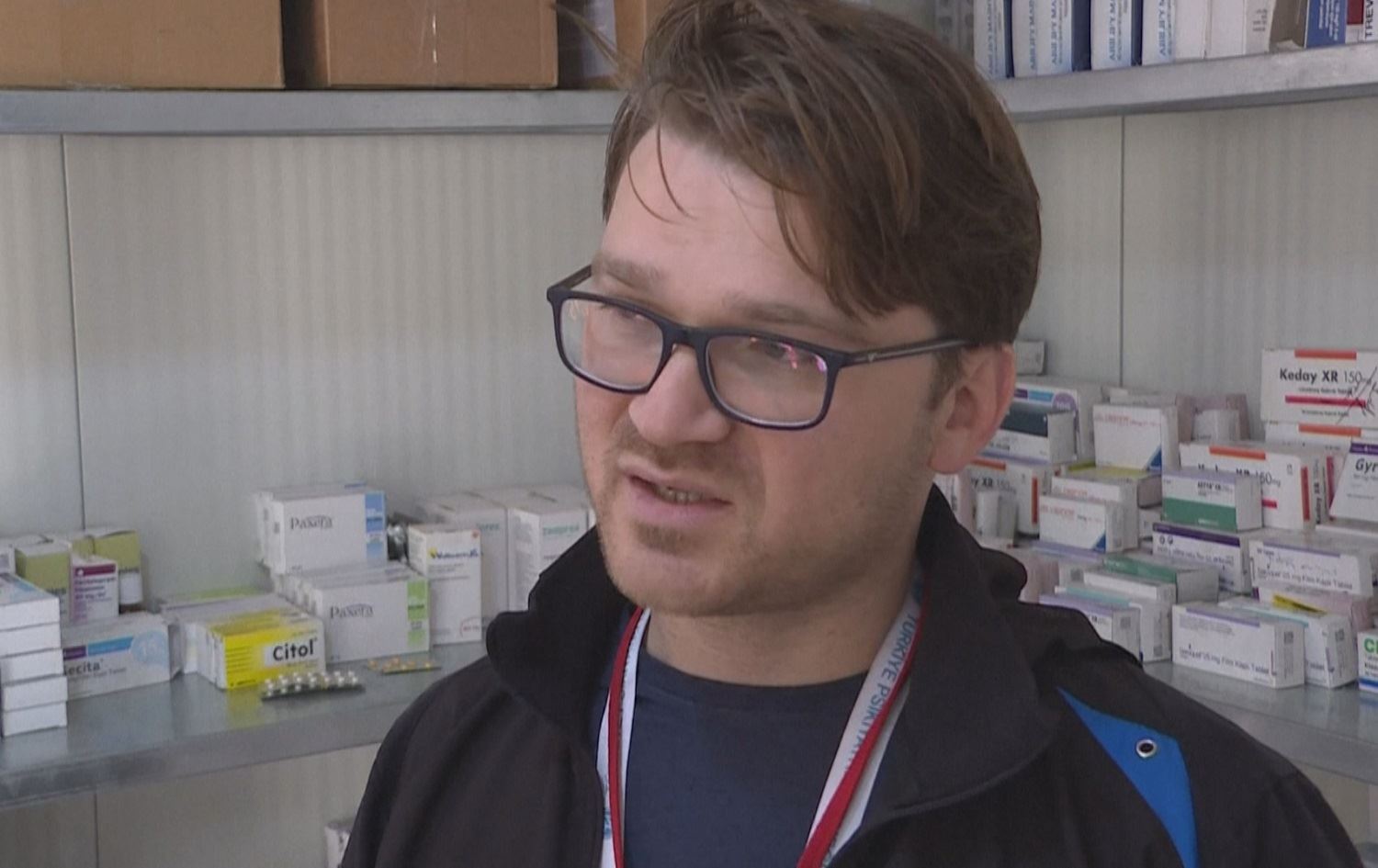 Li Antakyayê psikyatristên xwebexş alîkariyê didin zerardîtiyên erdhejan